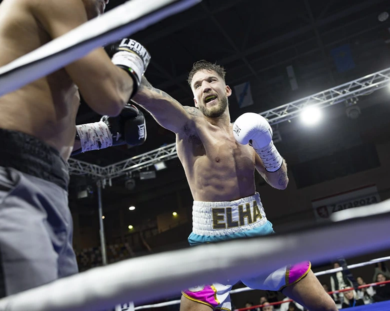 dos boxeadores en el ring