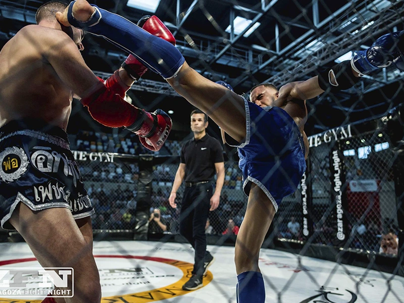 dos luchadores de Muay Thai